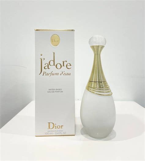 what does j'adore dior smell like|dior j'adore parfum d'eau reviews.